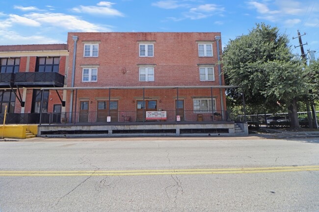 Photo - 1011 Wood St