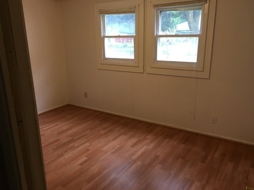 703/705 Lee Ct