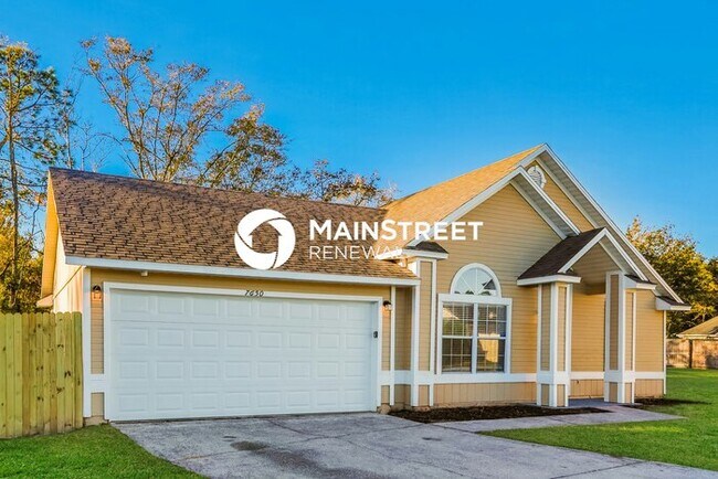 Photo - 3 Bedroom Pet-Friendly Home in Jacksonville, FL with Main Street Renewal