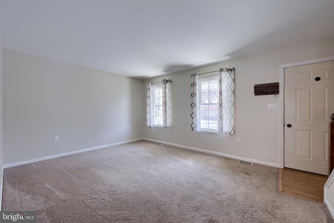 Photo - 604 Rockwood Dr