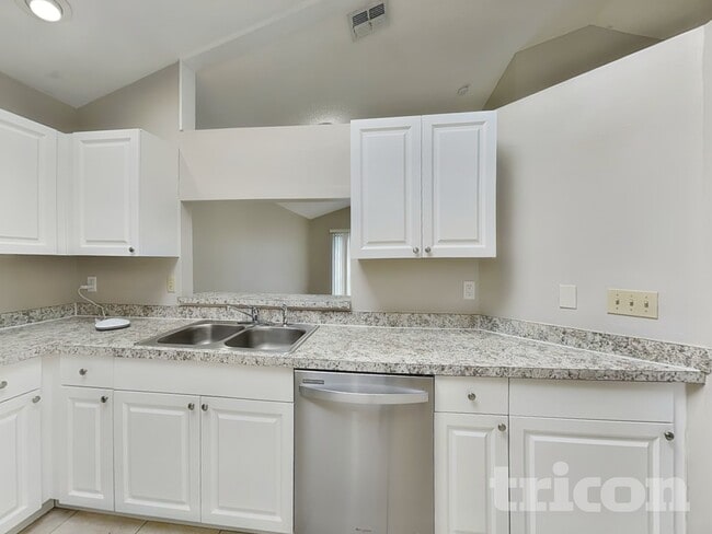 Photo - 4210 38th St W