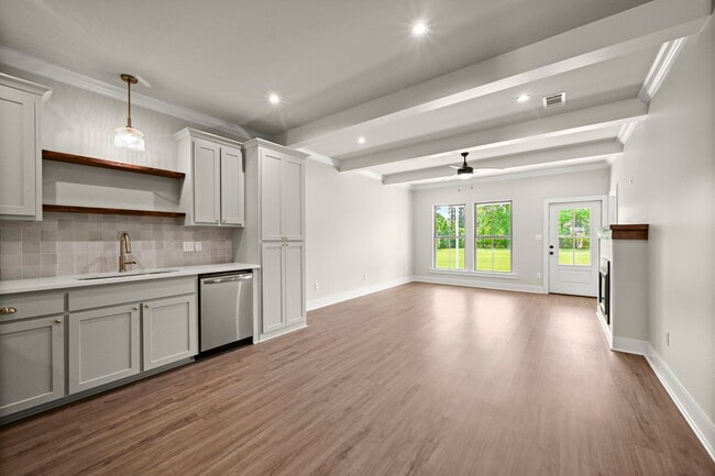 Photo - 8007 Arnold Rd