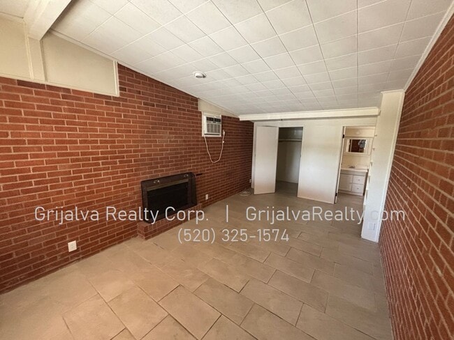 Photo - Beautiful 4 Bedroom 3 Bath Brick House for...