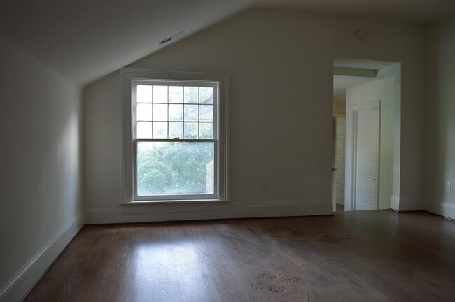 Photo - 214 Stribling Ave