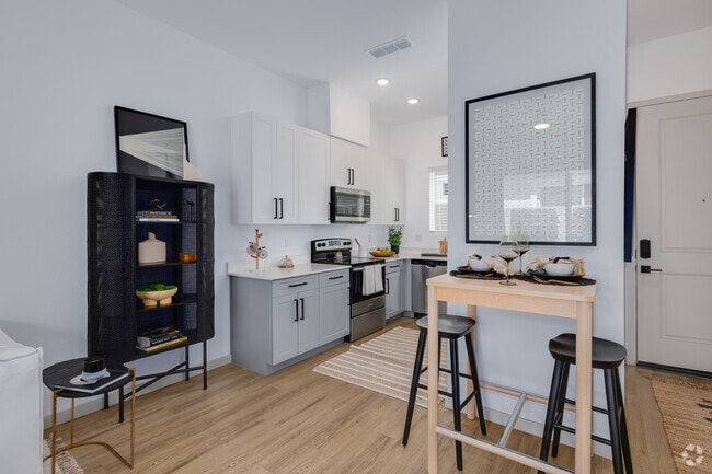 1BR, 1BA - 676SF - Kitchen