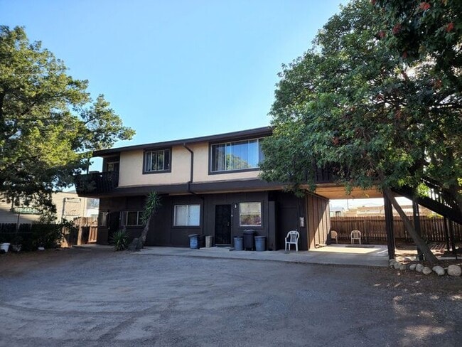 SPACIOUS 3BR / 2BA unit with Covered Parki... - SPACIOUS 3BR / 2BA unit with Covered Parki... Casa