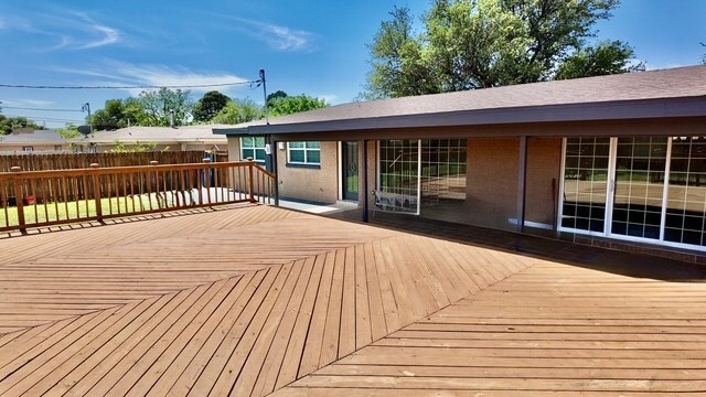 Photo - 1706 Emerald Ave
