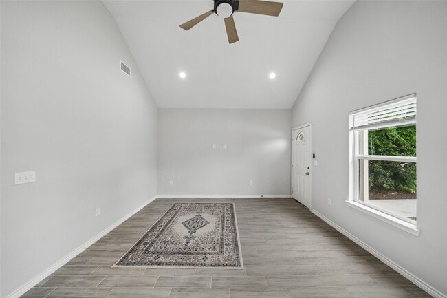 Photo - 396 Westchase St