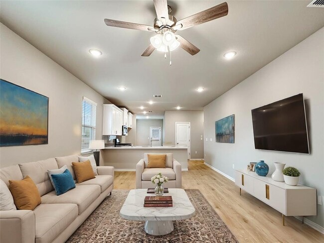 Photo - 249 Porter Country Pkwy