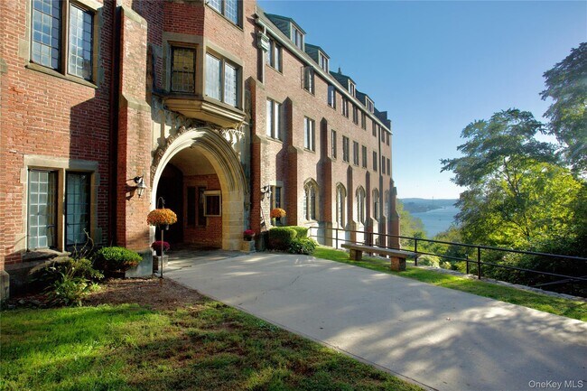 Photo - 206 Chateau Rive Unit 206