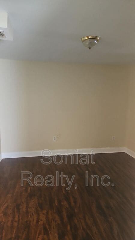 Photo - 13904 Hayne Blvd Unit C