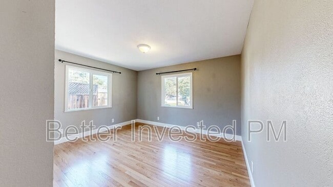 Photo - 1824 Midway Dr