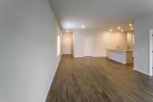 Photo - 709 Watercliff Dr