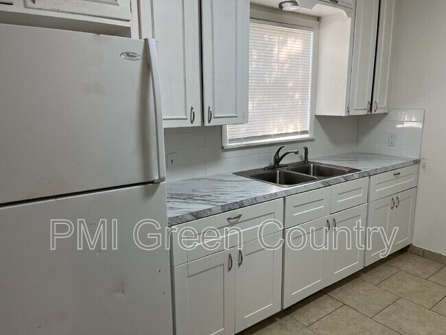 Photo - 1524 E 53rd St N