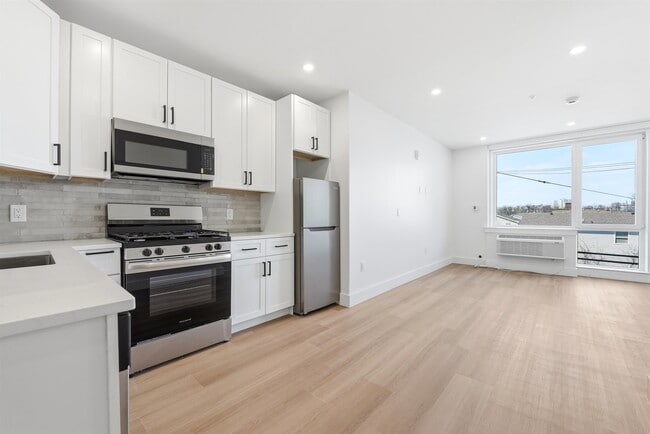 Photo - 337 Johnston Ave Unidad 305