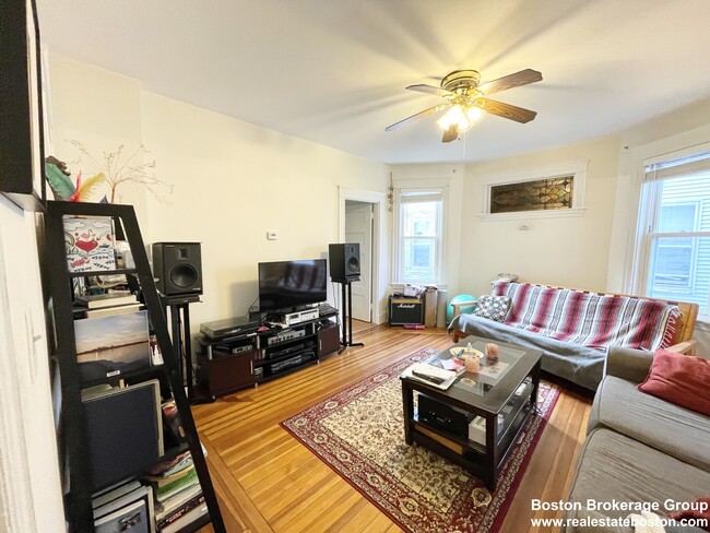 Building Photo - 14 Edison Grn Unit 1 Rental