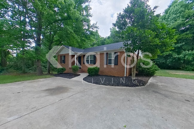 Photo - 170 Big Oak Cir