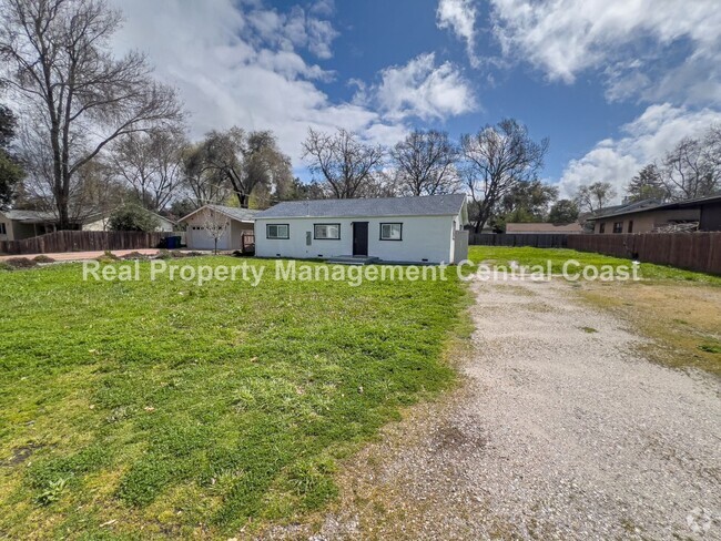 Building Photo - AVAILABLE NOW - Nice Home in Atascadero - ...