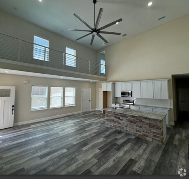 Building Photo - New Build - Peaster ISD - HIGH CEILINGS - ... Rental