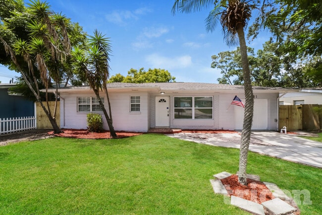 Building Photo - 2761 59th Ave N