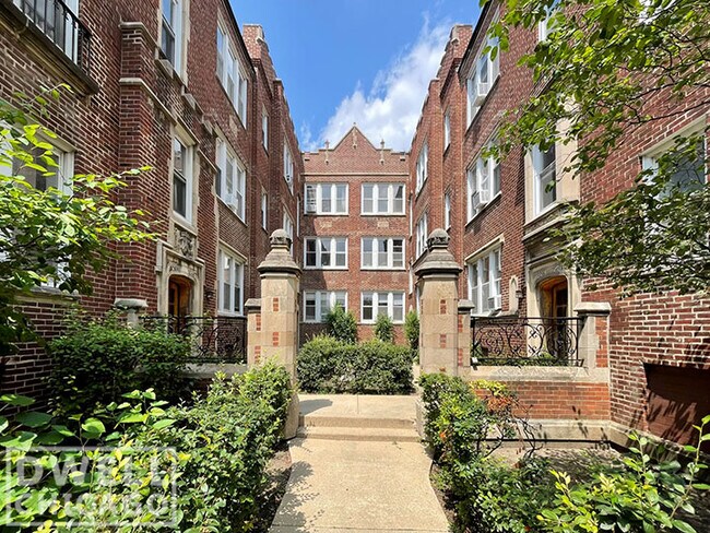 Photo - 3044 W Wellington Ave Unidad 1