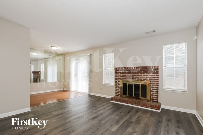 Photo - 8062 Creekstone Way