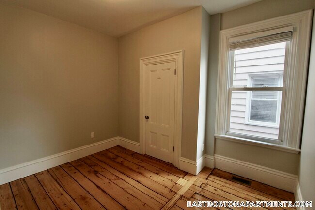 Photo - 126 Saratoga St Unit 1