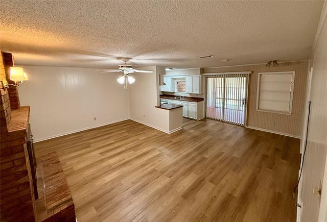 Photo - 124 Poinsettia Cir