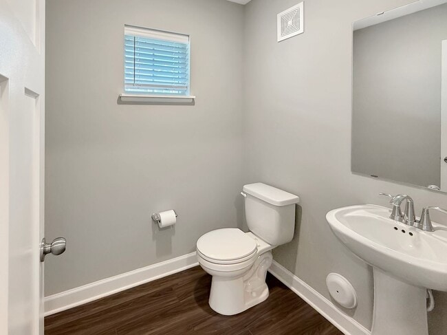 Photo - 9484 Bridle Way