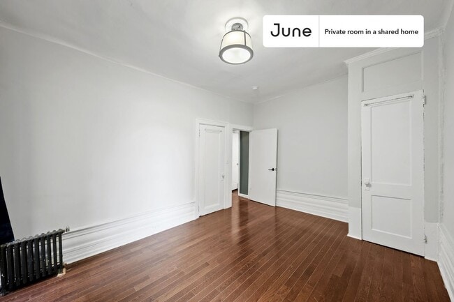 Room in Shared 3 bed/1 bath home in Hamilton Heights