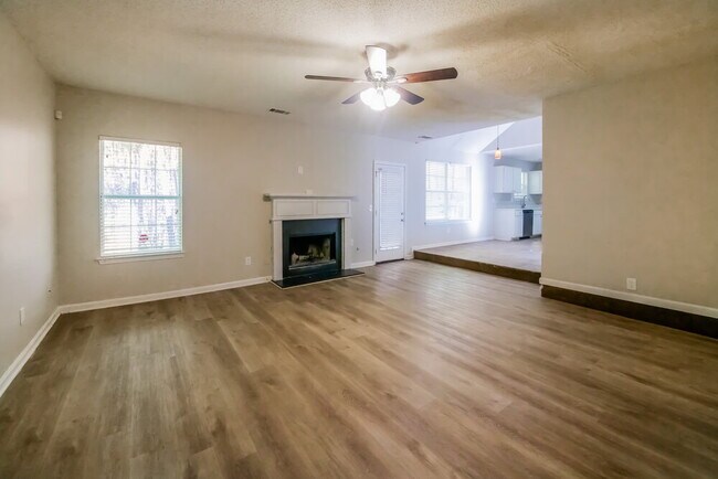 Photo - 4554 Glider Cir