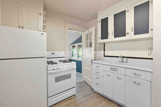 Photo - 470 S Lincoln St