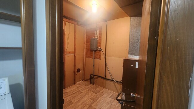 Photo - Thompson Apartments