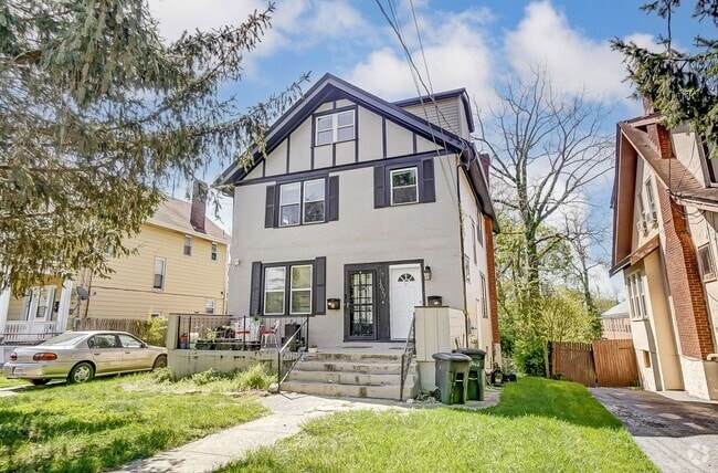 Building Photo - 3627 Zinsle Ave Unit 2 Rental