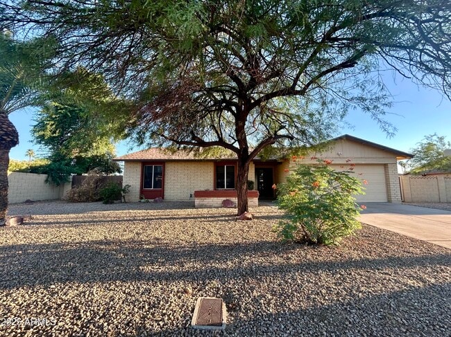 Building Photo - 6541 E Aire Libre Ln