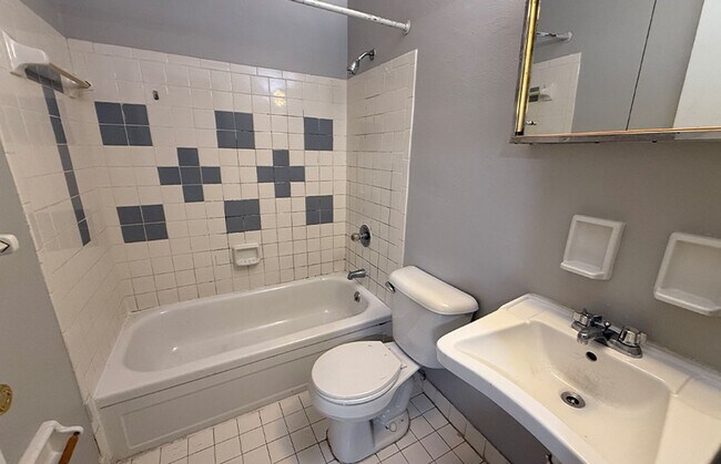 Photo - 3239 Bishop Street