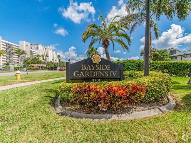 Building Photo - 1301 Gulf Blvd Unit 210 Rental