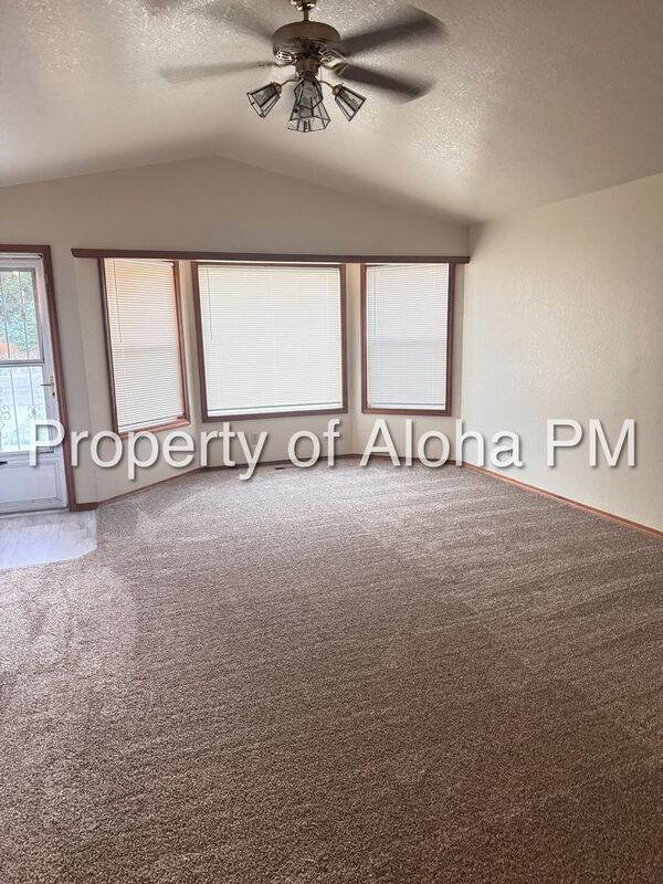 Photo - 2171 N Linder Rd
