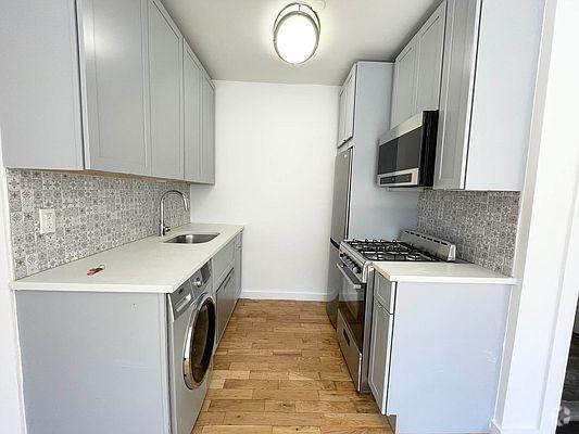 Building Photo - 2 bedroom in New York NY 10463 Unit 2A Rental