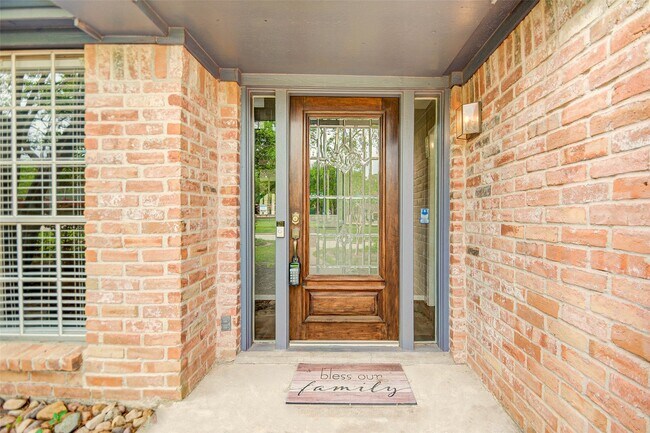 Photo - 6206 Rippling Hollow Dr