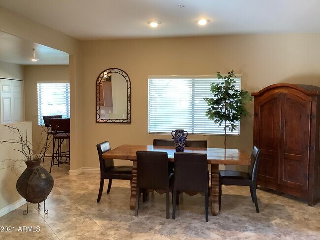 Photo - 16801 N 94th St Unidad 1048