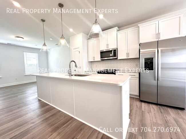 Photo - 5027 Layman Dr