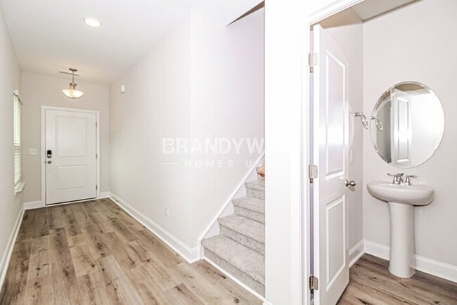 Photo - 1032 Wildflower Dr