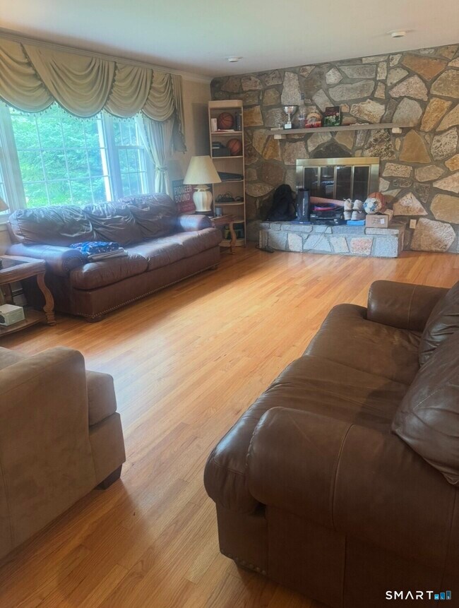 Photo - 131 Old Elm Rd