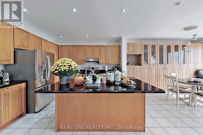 Photo - 579 Fred McLaren Blvd