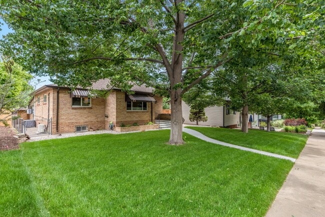 Photo - 3 Bed Home Walking Distance to Sloans Lake! Available NOW!