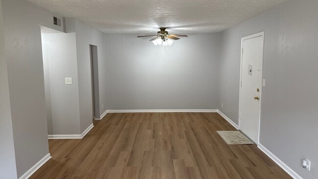 Photo - 7008 Wildwood Cir