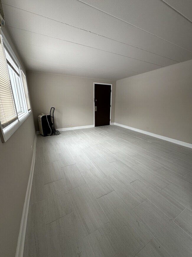 Photo - 9620 Ivanhoe Ave Unit 17