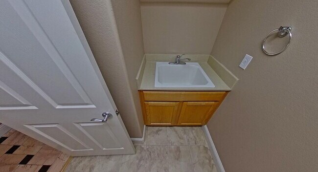 Photo - 1692 Woodhaven Cir