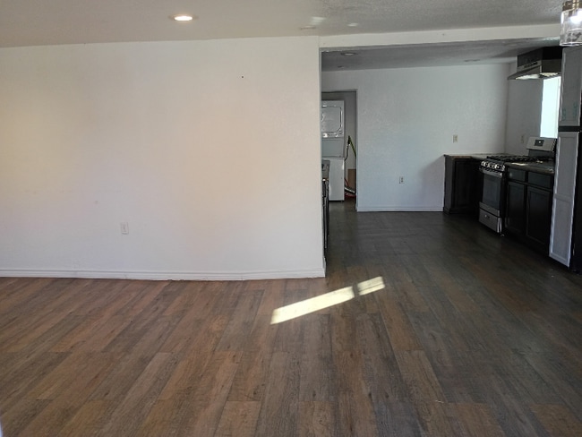 Photo - 2152 Moore Ave